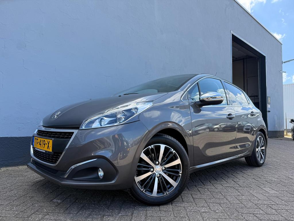 Peugeot 208 1.2 PureTech Allure - Panorama - CarPlay, Auto's, Peugeot, Bedrijf, Te koop, ABS, Airbags, Airconditioning, Bluetooth