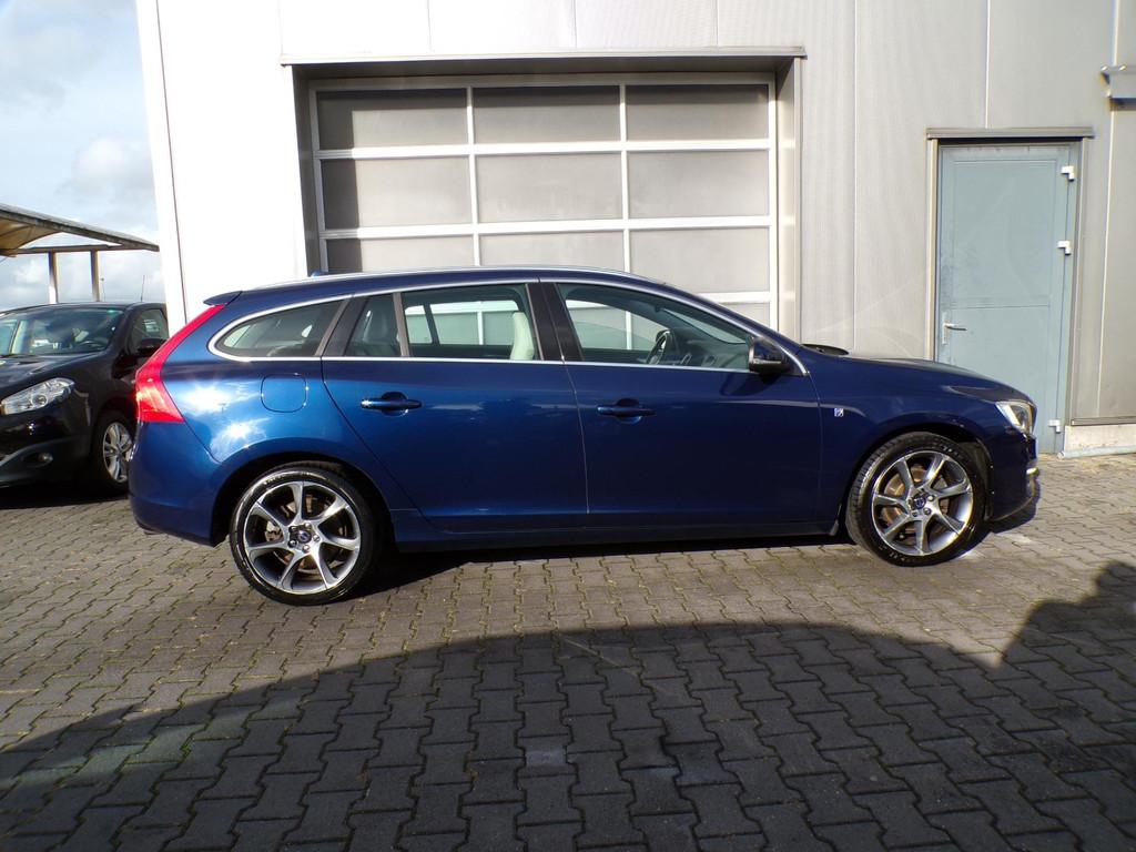 Volvo V60 1.6 T3 Ocean Race Xenon/Leer/Clima/Stoelverw!, Auto's, Voorwielaandrijving, Gebruikt, 4 cilinders, 150 pk