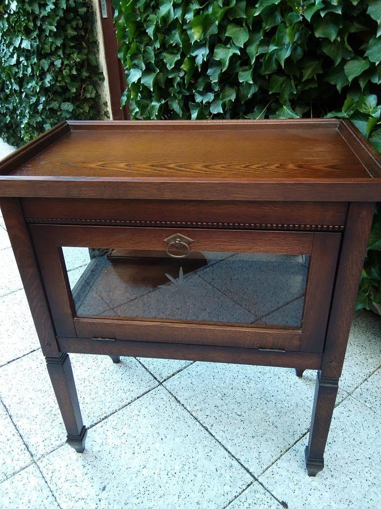 Antiek theekastje met een afneembaar dienblad., Antiek en Kunst, Ophalen