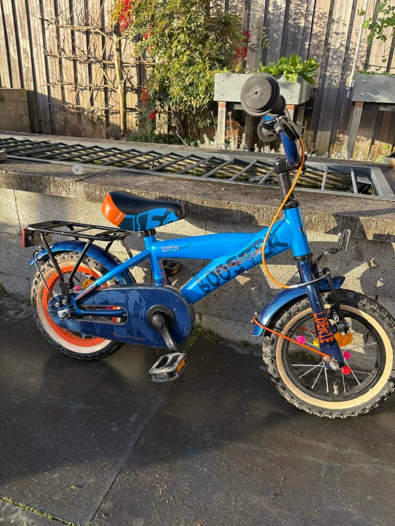 Loekie Booster kinderfiets 12 inch - nette staat, Ophalen, Zo goed als nieuw, Minder dan 16 inch, Zijwieltjes