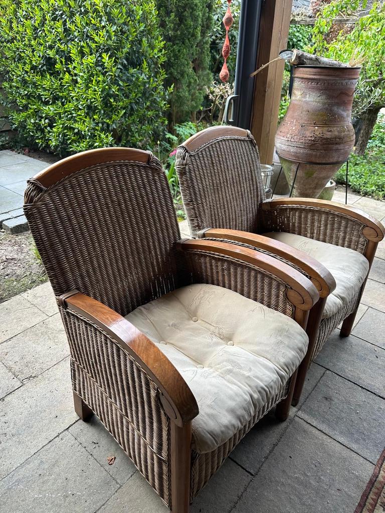 2 rieten stoelen met kussens, Gebruikt, Twee, Bruin, Riet of Rotan