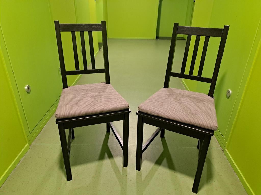 2 IKEA Stefan stoelen met kussens, Ophalen