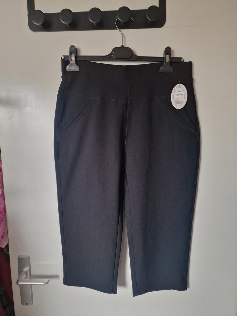 Broek nieuw maat 40/42, Kleding | Dames, Maat 38/40 (M), Zwart, Nieuw, Ophalen of Verzenden