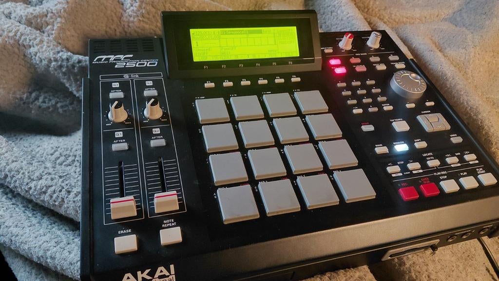 MPC 2500 (ruil voor Syntakt/Octatrack), Muziek en Instrumenten, Ophalen, Gebruikt