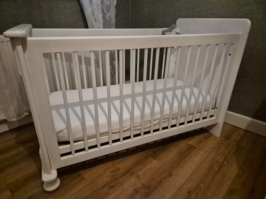 Mooi en stevig ledikantje/kinderbedje, Ophalen of Verzenden, Gebruikt, Minder dan 140 cm, Minder dan 70 cm