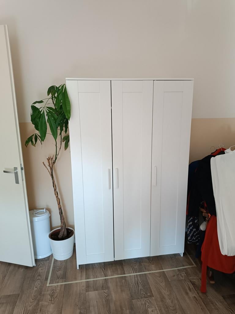 Kast Brimnes (3 deurs), Huis en Inrichting, Woonaccessoires | Kamerschermen, Ophalen, Zo goed als nieuw