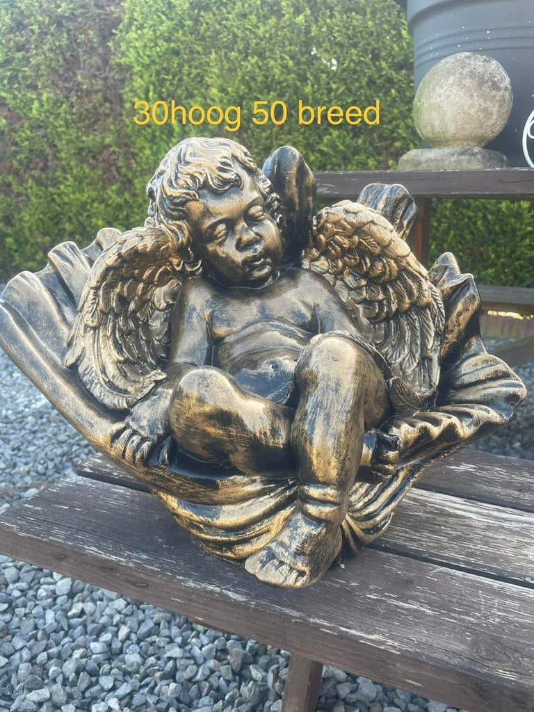 Tuinbeeld Engel voor een Betoverende Tuin