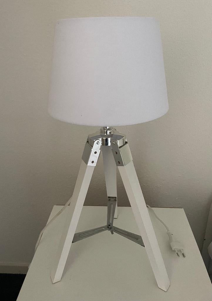 2 Mooie tafellampen wit, Ophalen of Verzenden, Zo goed als nieuw, Hout, Minder dan 50 cm