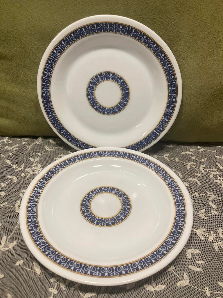 Ontbijtbord Arcopal blauwe rand (291223), Huis en Inrichting, Keuken | Servies, Gebruikt, Ophalen of Verzenden, Glas, Bord(en)