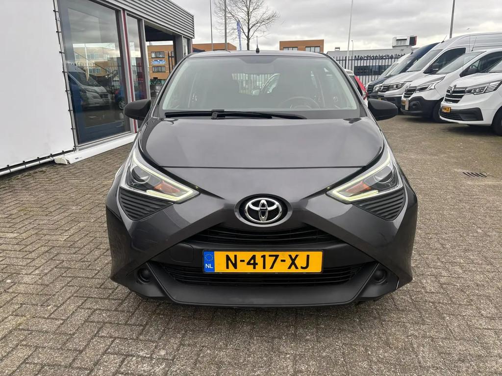 Toyota Aygo 1.0 VVT-i x-fun € 7.950,00, Stof, Gebruikt, 4 stoelen, Origineel Nederlands