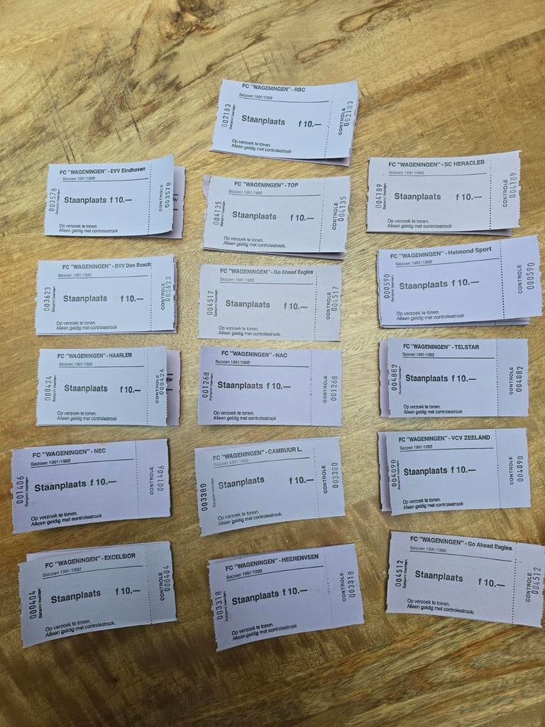 Oude entreetickets FC Wageningen!, Maat XL, Ophalen of Verzenden, Set