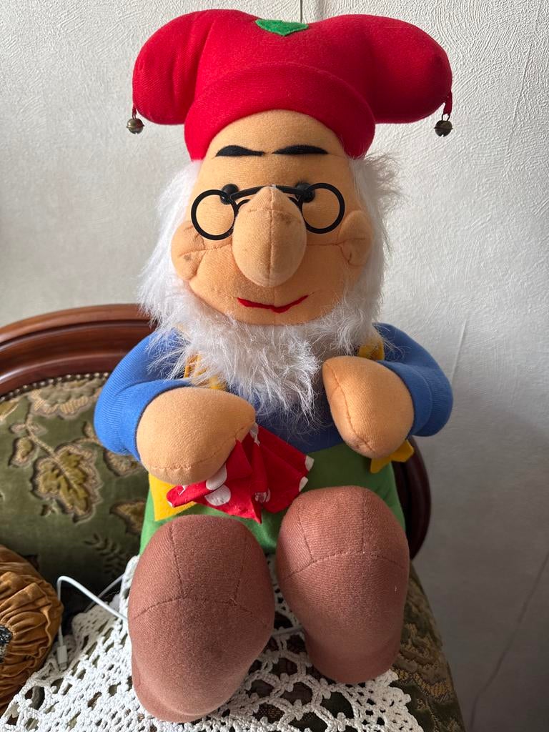 Leuke kabouterplop knuffel met bril en rode muts, Kinderen en Baby's, Speelgoed | Knuffels en Pluche, Gebruikt, Overige typen