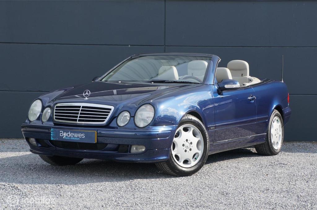 Mercedes CLK-klasse Cabrio 320 Aut. Elegance Bose Origineel!, Auto's, Mercedes-Benz, Achterwielaandrijving, Gebruikt, Beige, 1595 kg
