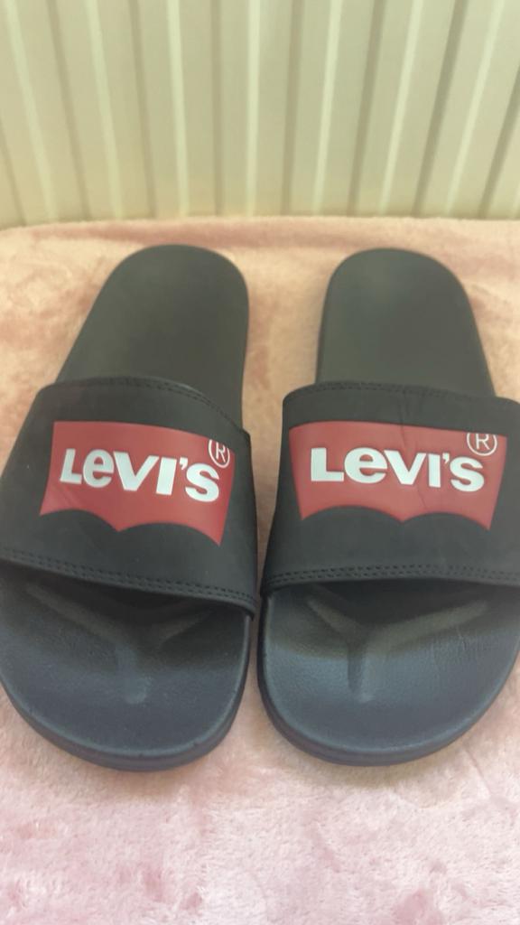 Levi’s slippers, Slippers, Zwart, Nieuw, Ophalen of Verzenden