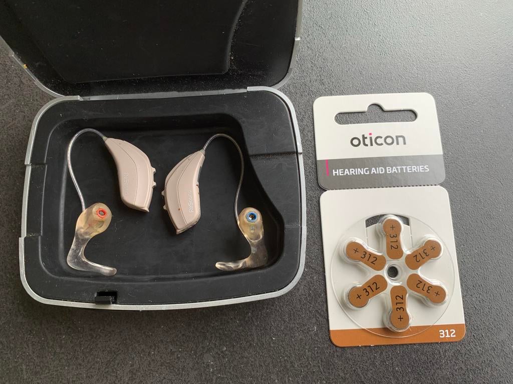 Hoortoestel/ gehoorapparaat (2 stuks), Diversen, Verpleegmiddelen, Ophalen of Verzenden, Gebruikt