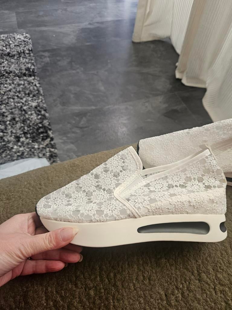 Witte kanten gympen, Ophalen, Nieuw, Zwart, Sneakers of Gympen