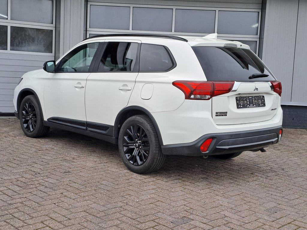 Mitsubishi Outlander 2.0 2WD Intense+ 7-Persoons Stuur/stuur, Auto's, Mitsubishi, 1998 cc, Euro 6, 4 cilinders, 150 pk