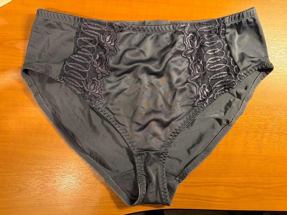 Damesslip maat 48, Kleding | Dames, Ondergoed en Lingerie, Ophalen of Verzenden, Slip
