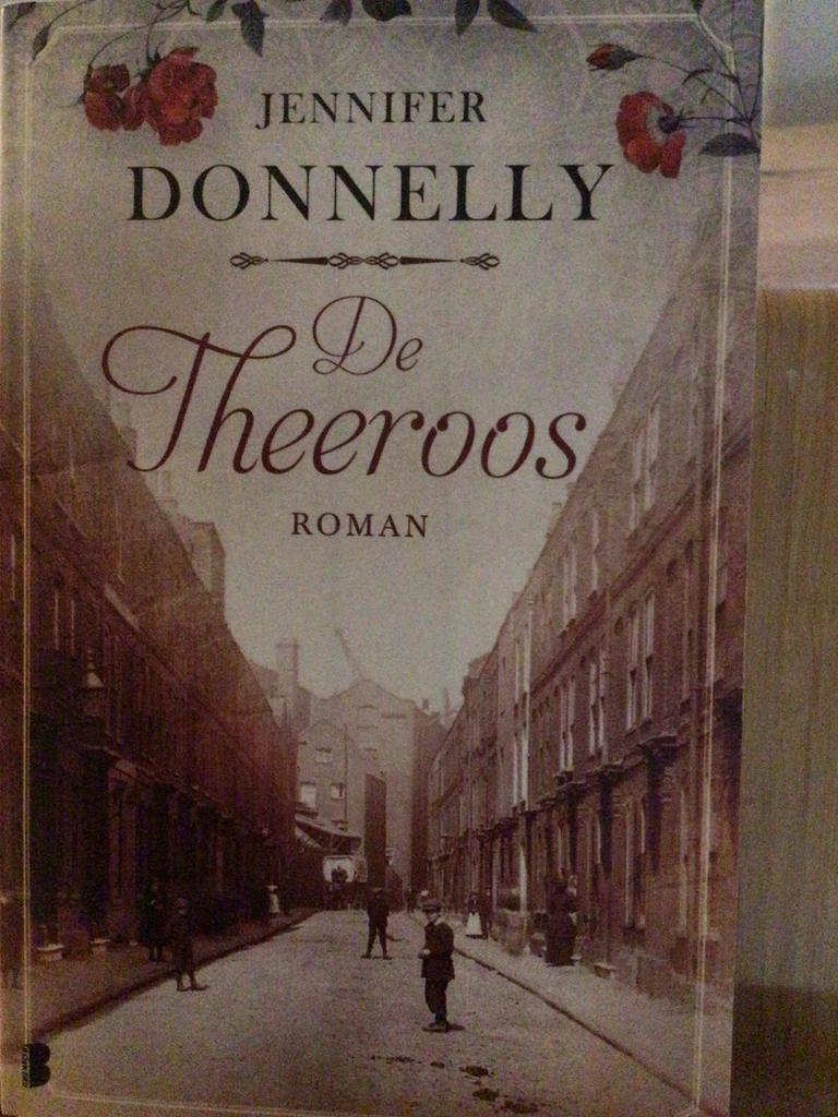 De Theeroos - Jennifer Donnelly (Roman), Boeken, Ophalen of Verzenden, Gelezen, Nederland