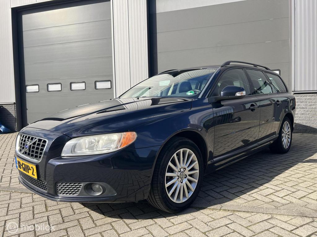 Volvo V70 2.5FT Momentum | Leder | Navi | Hele nette staat!, Blauw, 2521 cc, Handgeschakeld, 93 €/maand