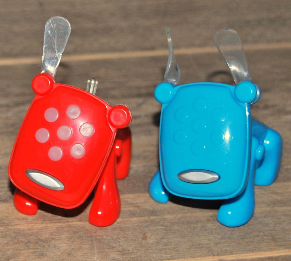 2 iDogs, Verzamelen, Poppetjes en Figuurtjes, Ophalen of Verzenden, Zo goed als nieuw