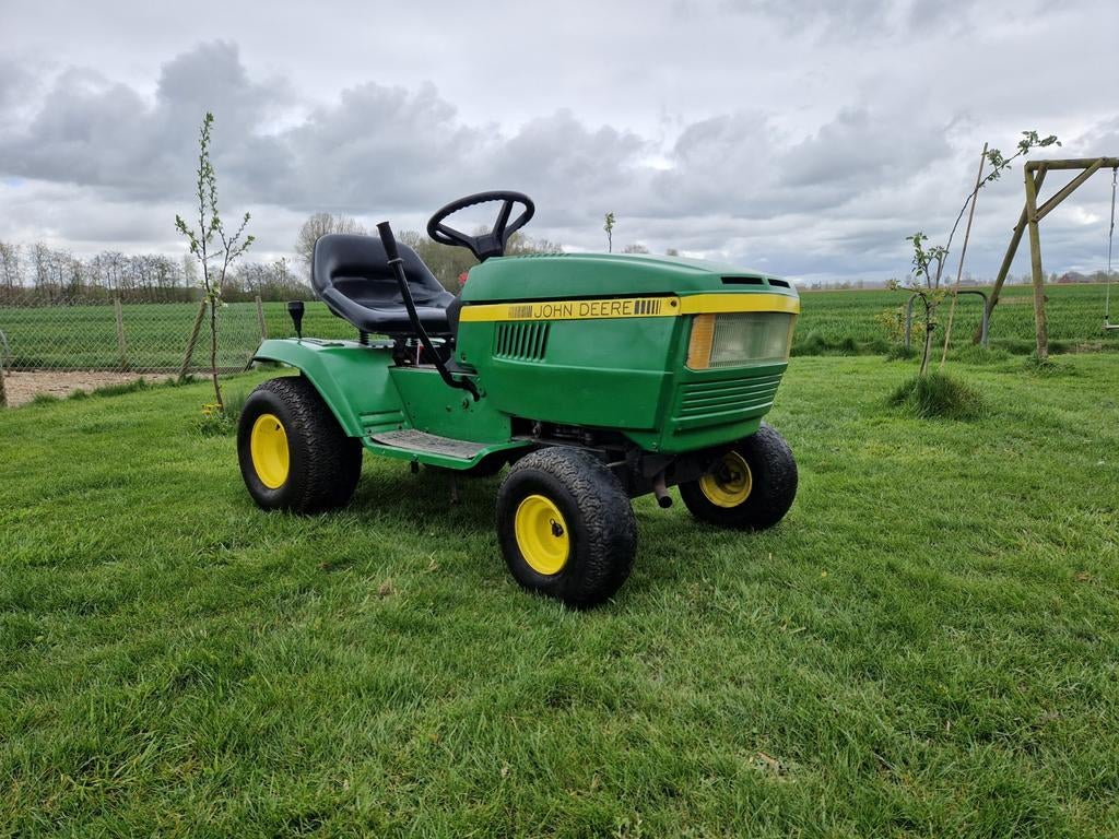 Schitterende John Deere zitmaaier tuintrekker MTD, Ophalen, Gebruikt, Minder dan 30 cm, Versnellingen