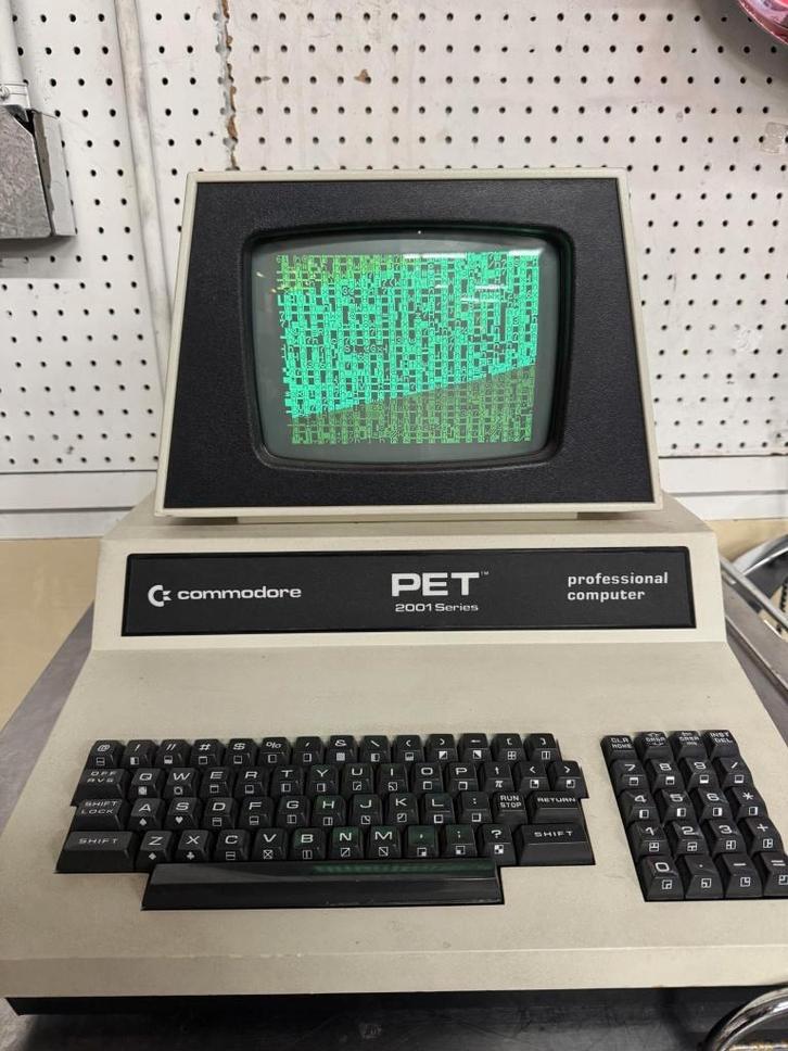 Gezocht oude Commodore Pet computers defect geen probleem, Computers en Software, Vintage Computers, Ophalen of Verzenden
