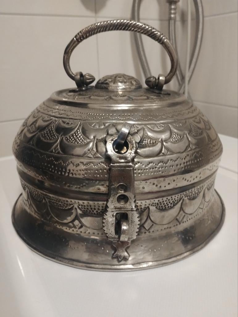 Antiek 19e eeuws chapati pandan mughal betel box, Ophalen of Verzenden