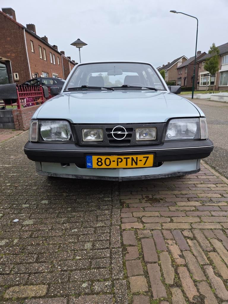 opel  ascona   gl-- 142399 km️, Auto's, Oldtimers, Automaat, Opel, Particulier, Blauw