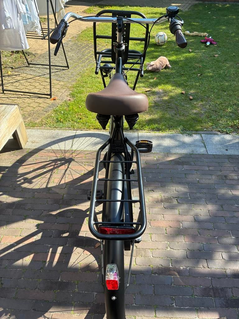 Jongensfiets Cargo - Zwart met bruin zadel, Fietsen en Brommers, Fietsen | Jongens, Terugtraprem, Gebruikt, Handrem, Ophalen