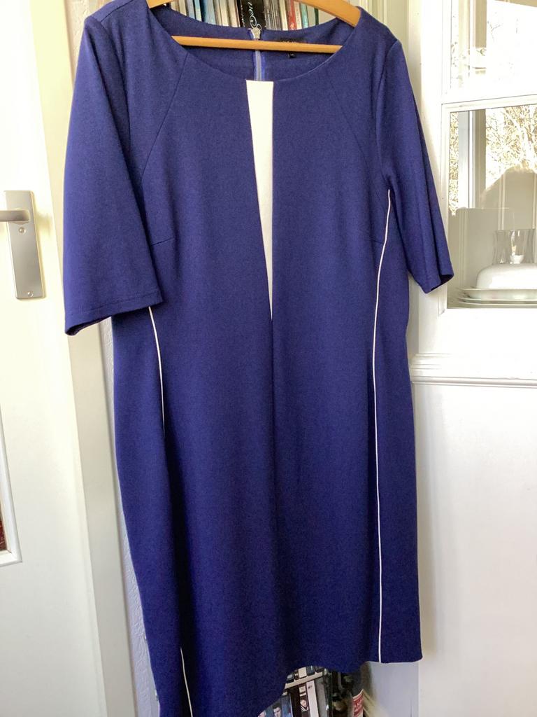 Mooie blauwe jurk van CLAUDIA STRATER, Kleding | Dames, Overige typen, Blauw, Maat 42/44 (L), Ophalen of Verzenden