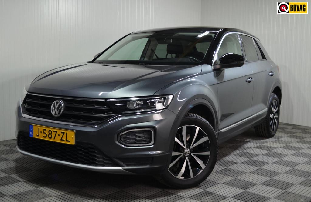 Volkswagen T-Roc 1.5 TSI Sport / Virt.Cock / Camera / Stoelv, Auto's, Stof, 4 cilinders, 150 pk, Bedrijf