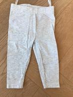 Nieuwe grijs gemeleerde legging met strik op kont mt 68, Kinderen en Baby's, Babykleding | Maat 68, Ophalen of Verzenden, Nieuw