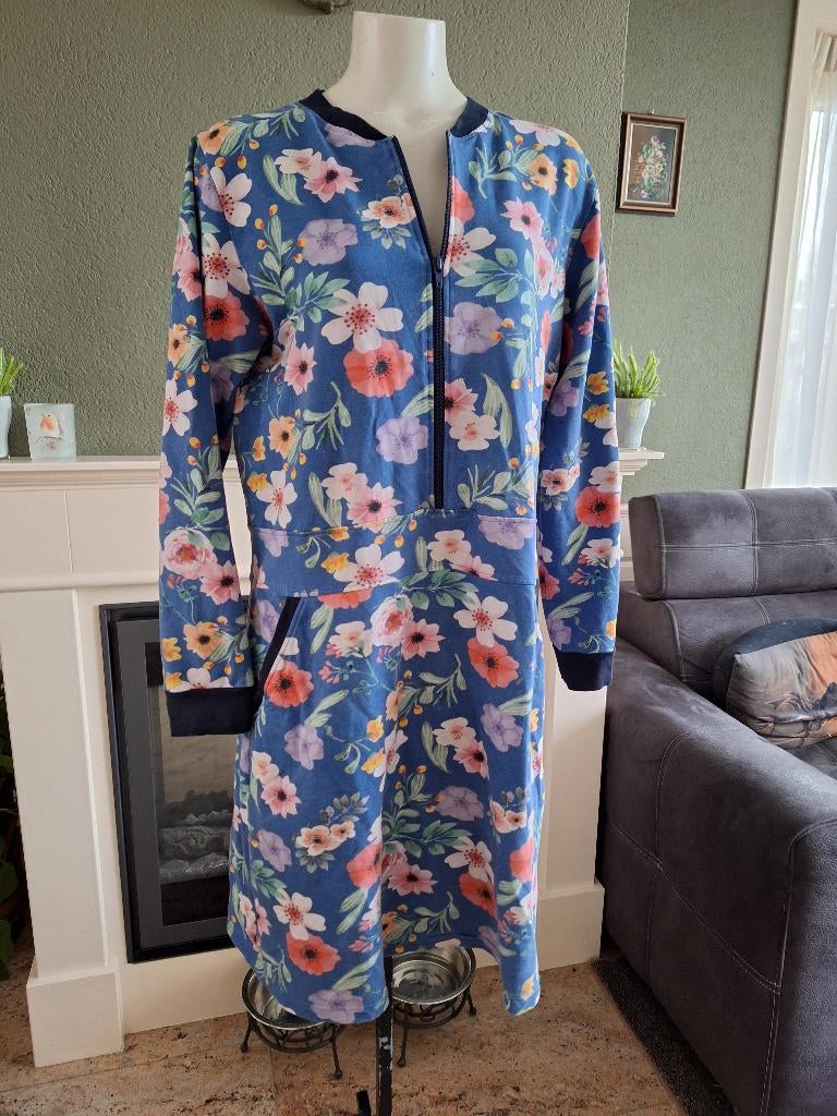Mooi Vrolijk bloemen jurk XXL 44 46, Maat 46/48 (XL) of groter, Zo goed als nieuw, Verzenden, Blauw