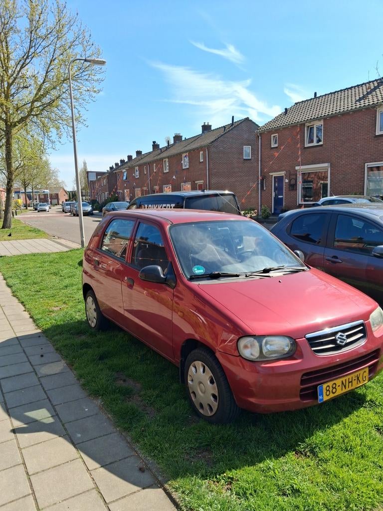 Suzuki Alto 1.1 16V 5d AGS 2003 Rood NIEUWE APK, Auto's, Voorwielaandrijving, Stof, 750 kg, 4 cilinders
