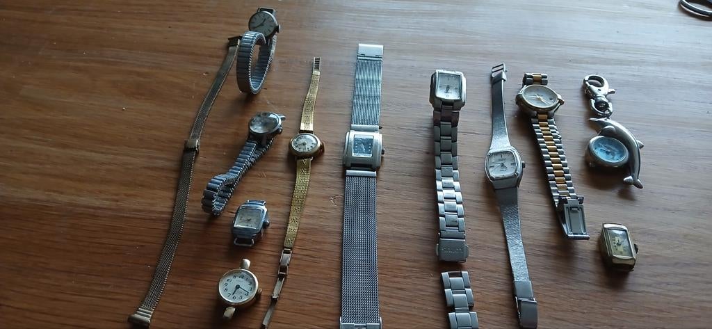 Lot dameshorloges: modern en vintage (opwind), Ophalen of Verzenden, Overige merken