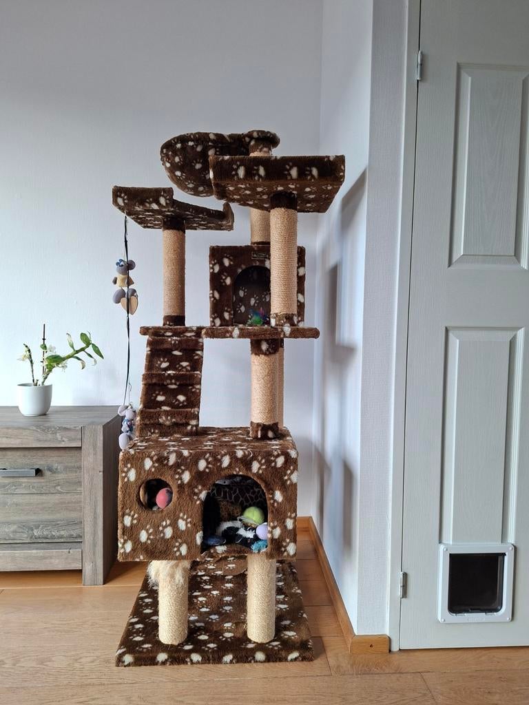 Krabpaal armarkat 100x80x180 bruin met wit., Ophalen, Gebruikt, Krabpaal