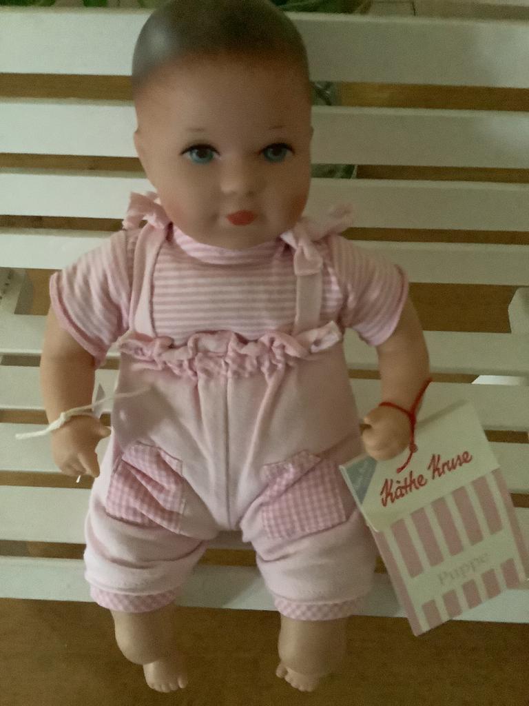 Kathe Kruse 33 cm zacht lijfje, Ophalen of Verzenden, Zo goed als nieuw, Pop