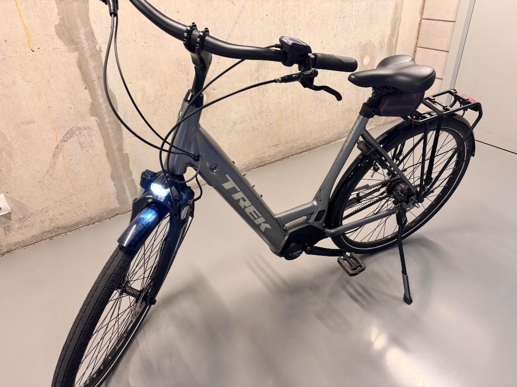 Trek ebike met lage instap, Fietsen en Brommers, Elektrische fietsen, Zo goed als nieuw, 51 tot 55 cm, 50 km per accu of meer