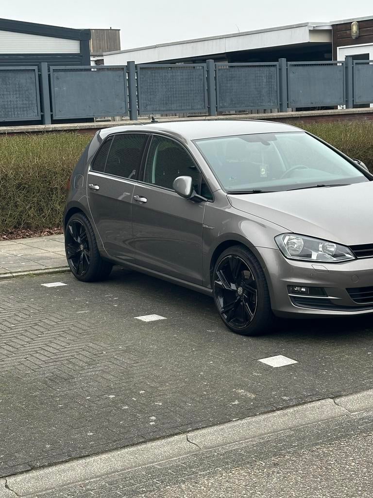 Volkswagen Golf 1.6 TDI 81KW 5D 2014 Grijs, Auto's, Voorwielaandrijving, 4 cilinders, Te koop, Hatchback