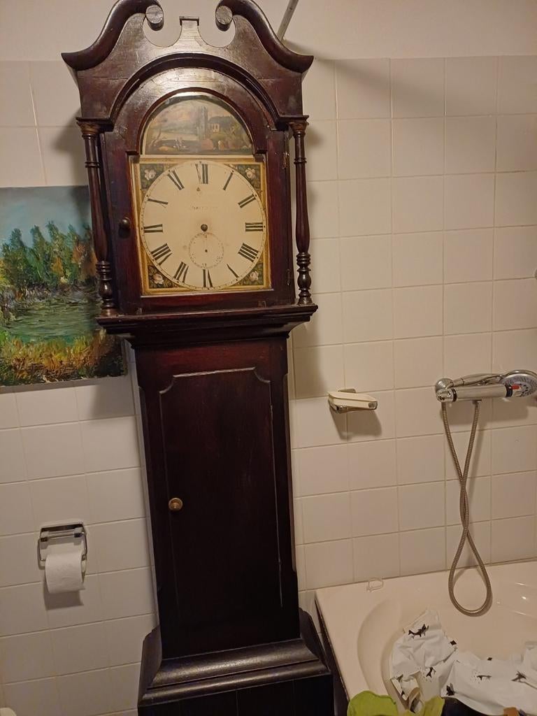 Kast voor staande horloge en wijzerplaat met incompleet uurw, Antiek en Kunst, Antiek | Klokken, Ophalen of Verzenden