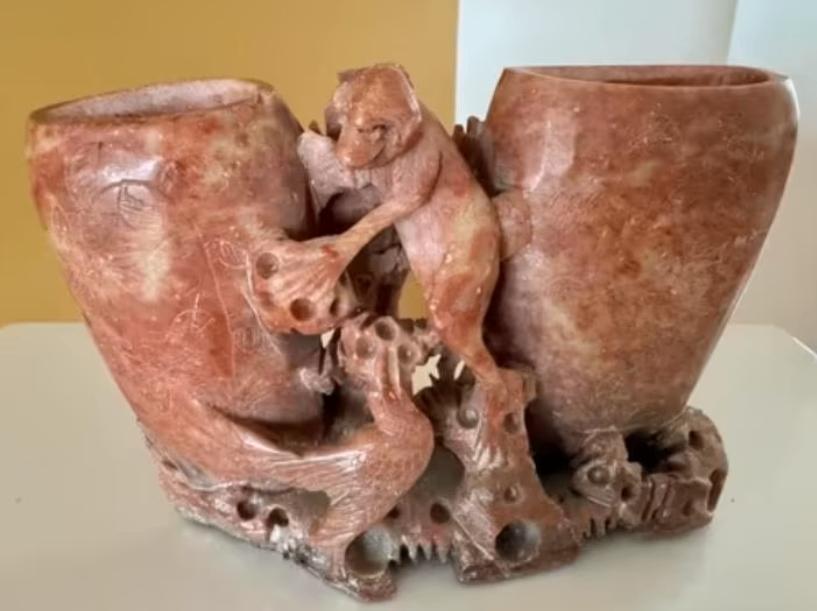 ART DECO zeer apart speksteen beeldje beeld CHCS, Verzamelen, Beelden en Beeldjes, Ophalen of Verzenden, Zo goed als nieuw, Overige typen