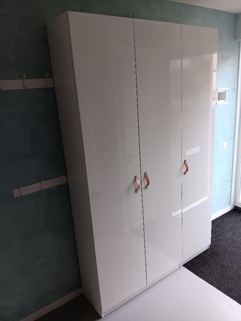 PAX kast Ikea hoogglans wit met verlichting, Overige materialen, 100 tot 150 cm, 200 cm of meer, Zo goed als nieuw