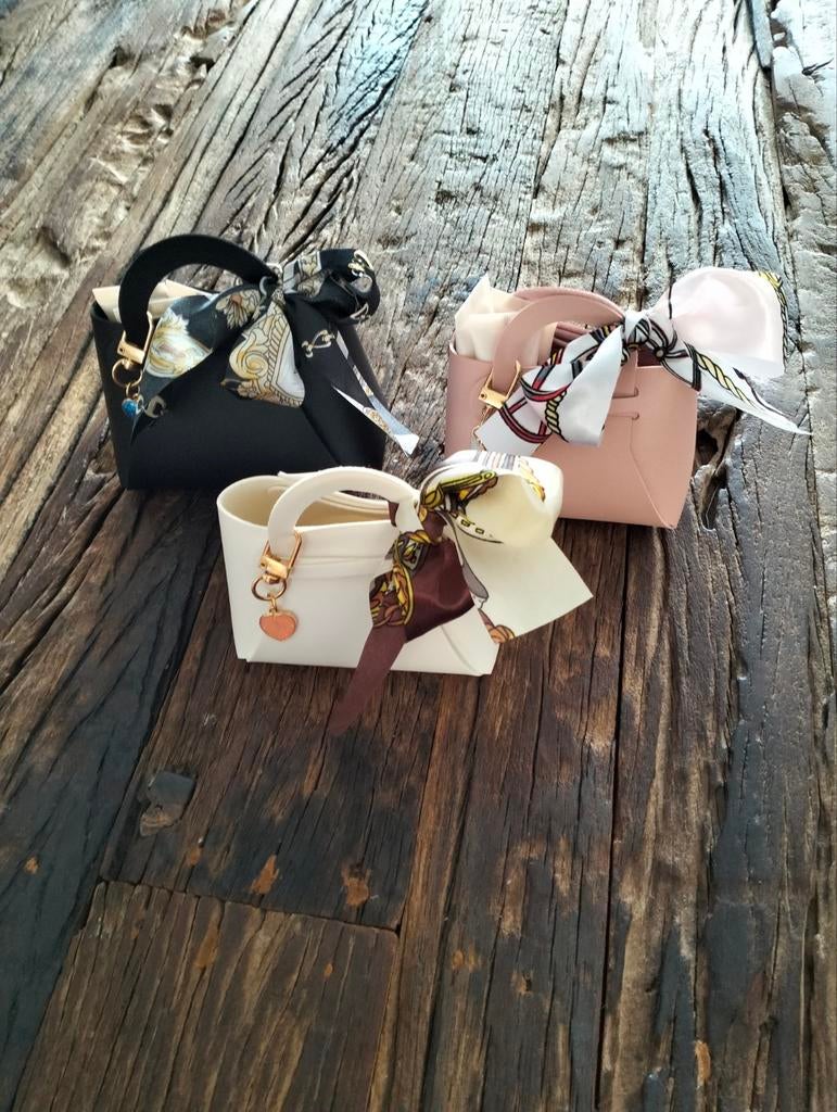 Mini tasje met verrassings mini parfum, Ophalen of Verzenden