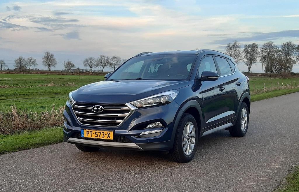 Zeer fraaie, goede en luxe Hyundai Tucson 1.6 GDI Comfort, Voorwielaandrijving, 4 cilinders, Blauw, 132 pk