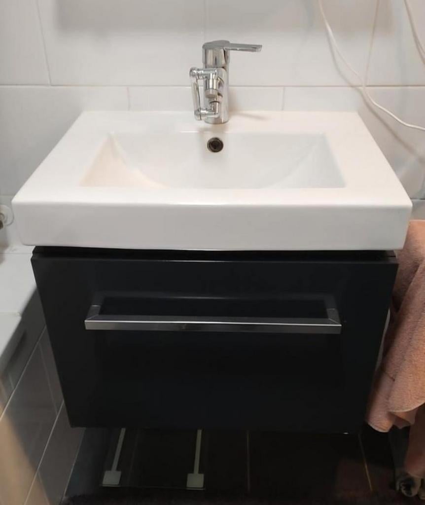 Porseleinen wastafel wasbak met Grohe mengkraan, Ophalen, 50 tot 100 cm, Minder dan 100 cm, Wasbak of Wastafel