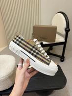Burberry sneakers, Kleding | Dames, Schoenen, Ophalen of Verzenden, Zo goed als nieuw