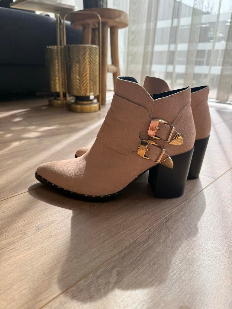 Josh V- Roze suède enkellaarsjes met gespen - Maat 39, Ophalen of Verzenden, Zo goed als nieuw, Roze, Lage of Enkellaarzen