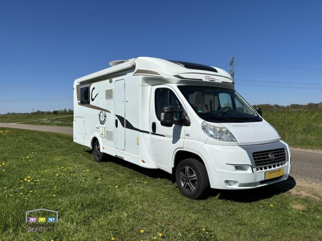 Carado T 449 | 2014 | Queensbed | 2x Airco | Luifel, Niet ingevuld, Ringverwarming, Fiat, Luifel