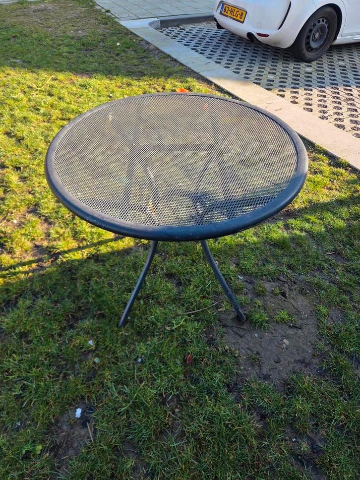 Zware ijzeren tuintafel - Rond en robuust, Tuin en Terras, Tuintafels, Gebruikt, Rond, Metaal, Ophalen